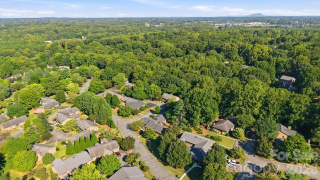 103 Briar Ridge Circle, Winston Salem, NC 27104