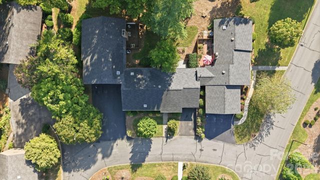 103 Briar Ridge Circle, Winston Salem, NC 27104