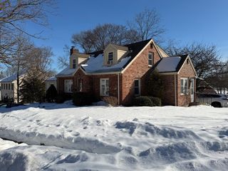 90 Cabot St, Waltham, MA 02453