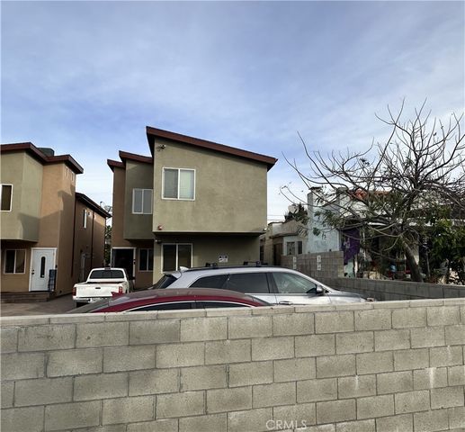 1737 W 37th Street, Los Angeles, CA 90018