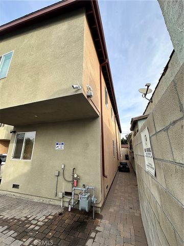 1737 W 37th Street, Los Angeles, CA 90018