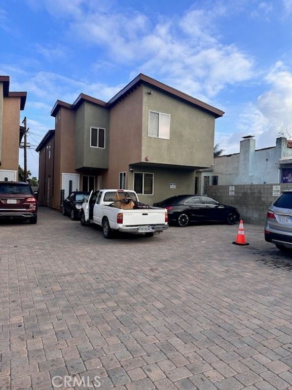 1737 W 37th Street, Los Angeles, CA 90018