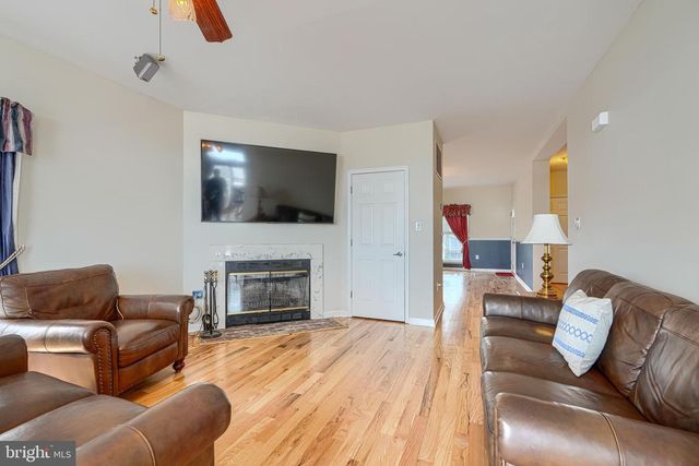 1205 BAYSIDE RD, Baltimore, MD 21221