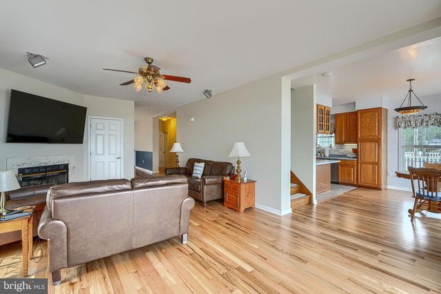 1205 BAYSIDE RD, Baltimore, MD 21221