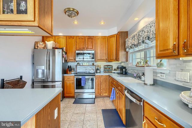1205 BAYSIDE RD, Baltimore, MD 21221