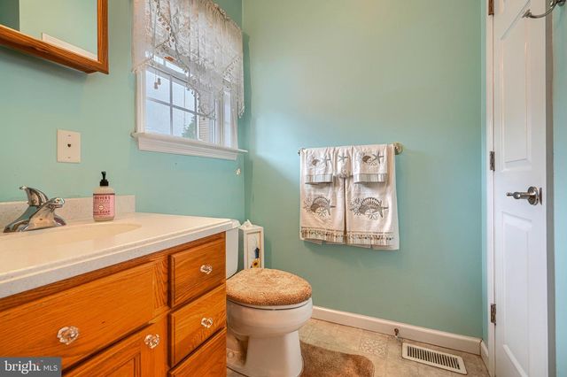 1205 BAYSIDE RD, Baltimore, MD 21221