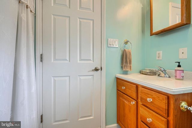 1205 BAYSIDE RD, Baltimore, MD 21221
