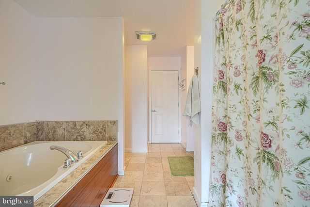 1205 BAYSIDE RD, Baltimore, MD 21221
