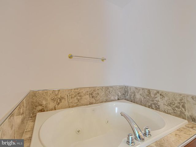 1205 BAYSIDE RD, Baltimore, MD 21221
