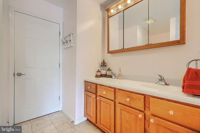 1205 BAYSIDE RD, Baltimore, MD 21221