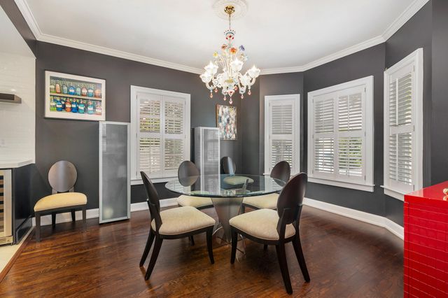 294 Queens Court, West Palm Beach, FL 33401