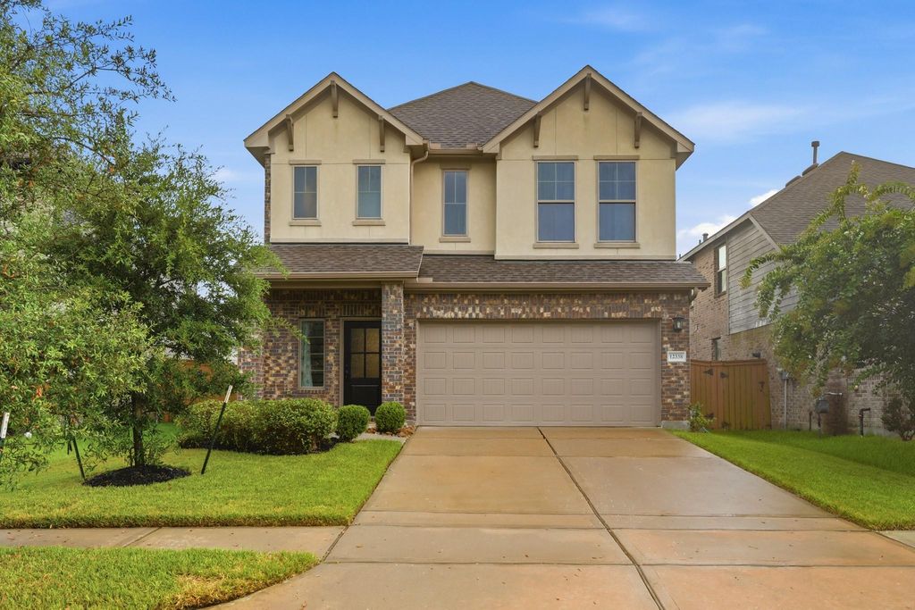 12338 Clunie Pass Drive, Humble, TX 77346