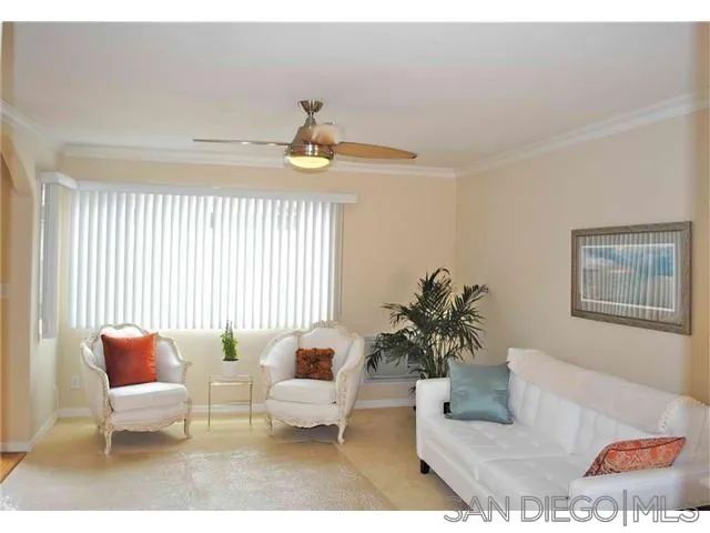 853 Thomas 11, San Diego, CA 92109