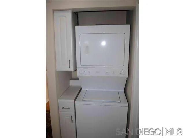 853 Thomas 11, San Diego, CA 92109