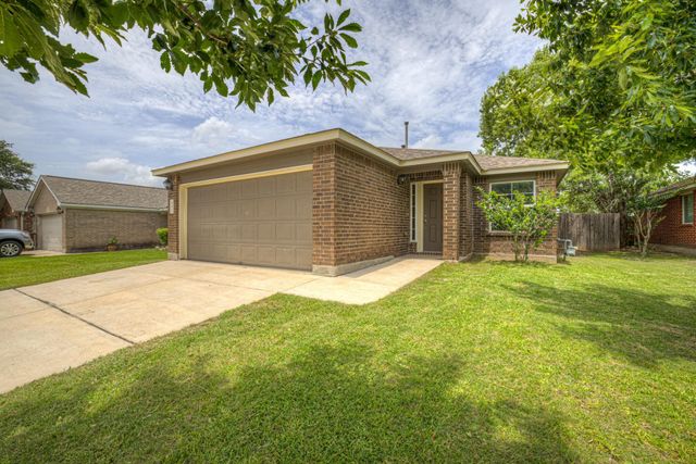 401 Summerside Ave, Lockhart, TX 78644