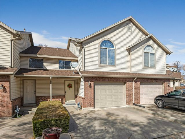 1137 E HOLMES LN, Layton, UT 84041