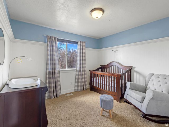 1137 E HOLMES LN, Layton, UT 84041