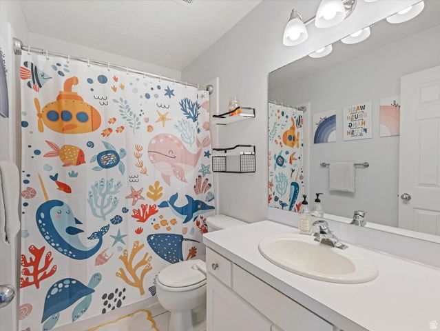 1137 E HOLMES LN, Layton, UT 84041