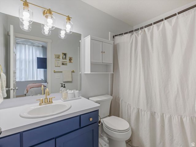 1137 E HOLMES LN, Layton, UT 84041