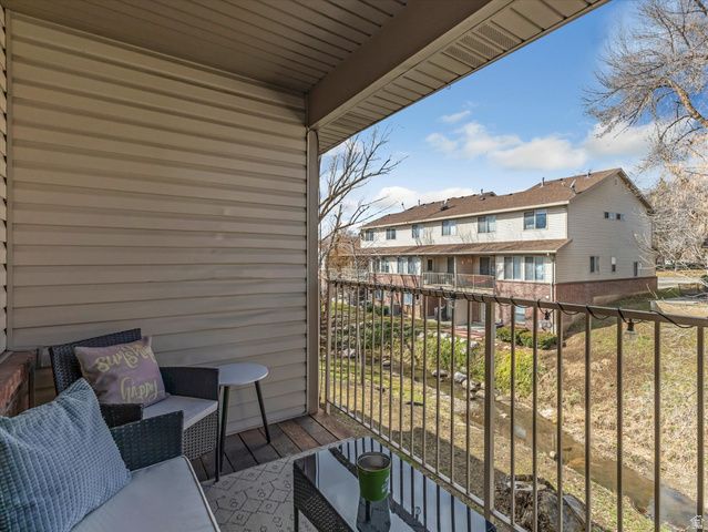 1137 E HOLMES LN, Layton, UT 84041