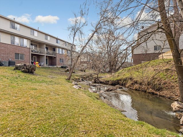 1137 E HOLMES LN, Layton, UT 84041