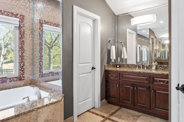 318 W Lee Etta Dr, Gallatin, TN 37066