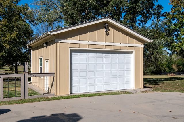318 W Lee Etta Dr, Gallatin, TN 37066