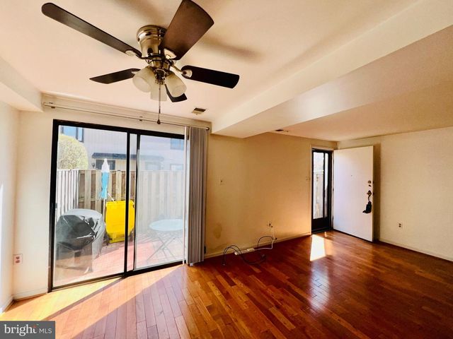 596 WEST CT, Glen Burnie, MD 21061