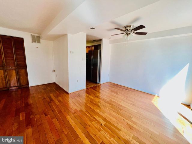 596 WEST CT, Glen Burnie, MD 21061