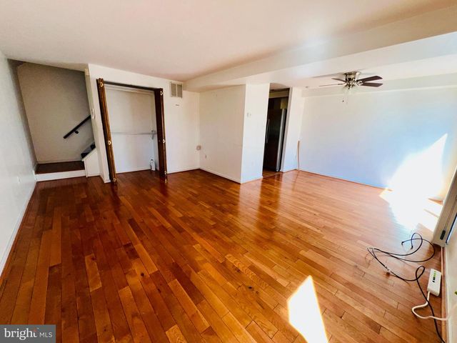 596 WEST CT, Glen Burnie, MD 21061