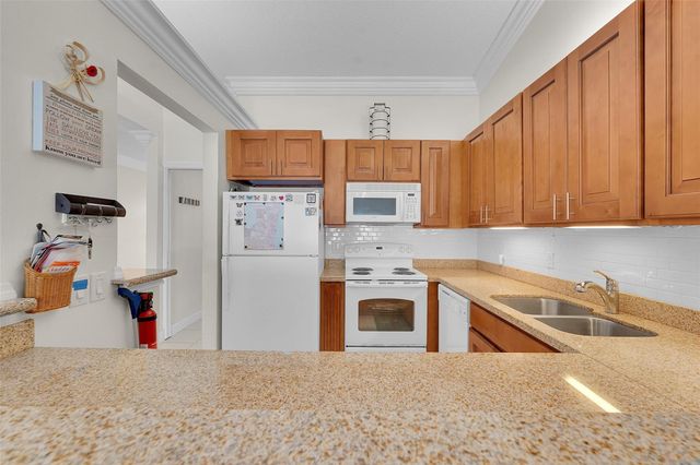 808 Republic Court 808, Deerfield Beach, FL 33442