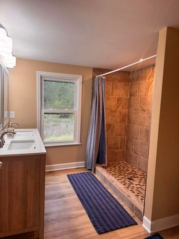 15014 Bennetts Point Road, Green Pond, SC 29446