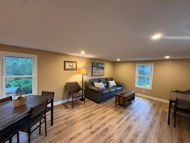 15014 Bennetts Point Road, Green Pond, SC 29446