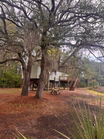 15014 Bennetts Point Road, Green Pond, SC 29446