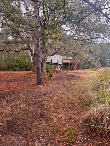 15014 Bennetts Point Road, Green Pond, SC 29446