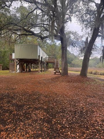 15014 Bennetts Point Road, Green Pond, SC 29446