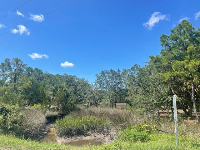 15014 Bennetts Point Road, Green Pond, SC 29446