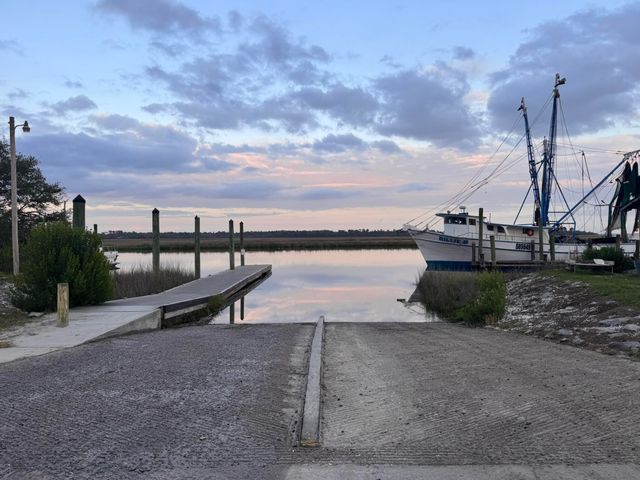 15014 Bennetts Point Road, Green Pond, SC 29446