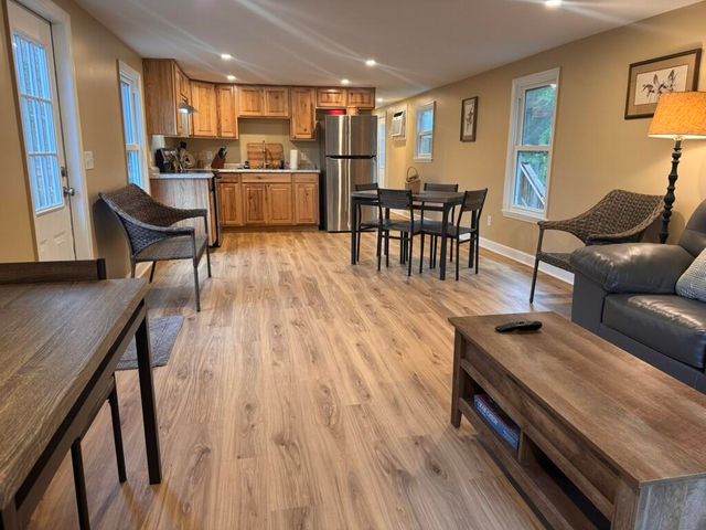 15014 Bennetts Point Road, Green Pond, SC 29446