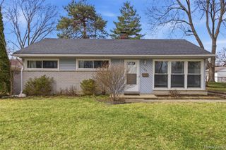 125 Sheffield Drive, Troy, MI 48083