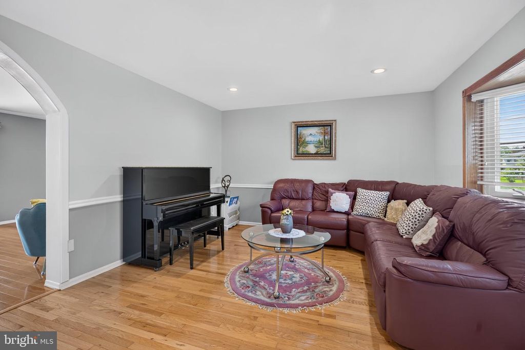 1071 PLOWSHARE RD, BLUE BELL, PA 19422 — photo 4