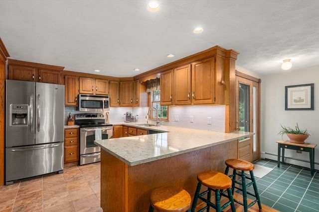 18 Ivy Rd, Littleton, MA 01460