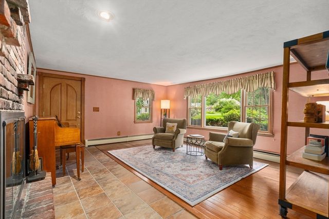 18 Ivy Rd, Littleton, MA 01460