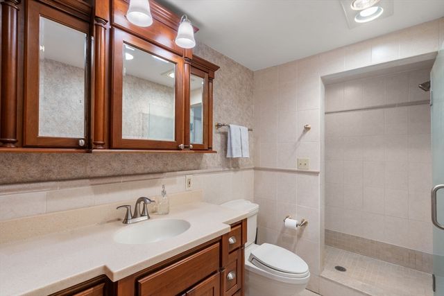 18 Ivy Rd, Littleton, MA 01460