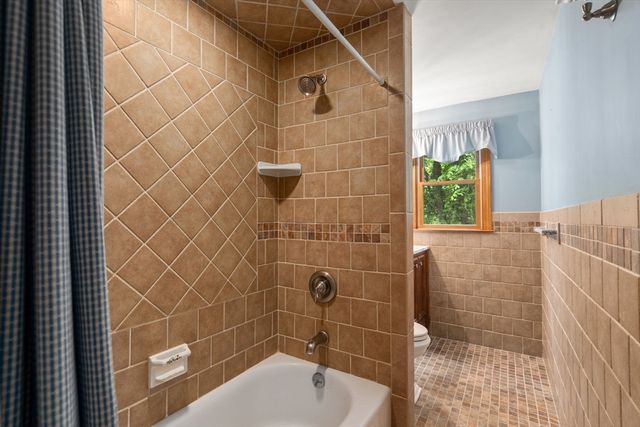 18 Ivy Rd, Littleton, MA 01460
