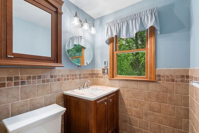 18 Ivy Rd, Littleton, MA 01460