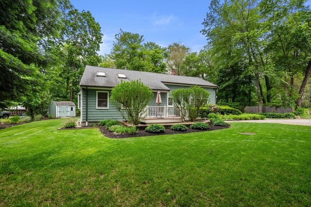 18 Ivy Rd, Littleton, MA 01460