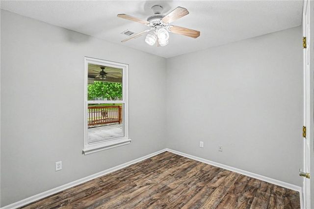 420 SW GRAYSTONE Drive, Grain Valley, MO 64029