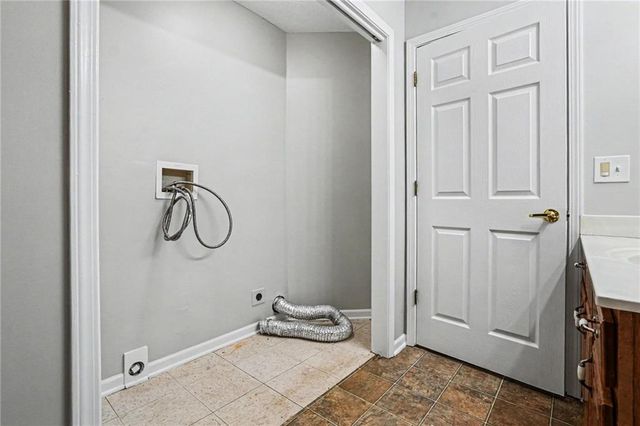 420 SW GRAYSTONE Drive, Grain Valley, MO 64029
