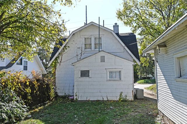 221 E Siebenthaler Avenue, Dayton, OH 45405